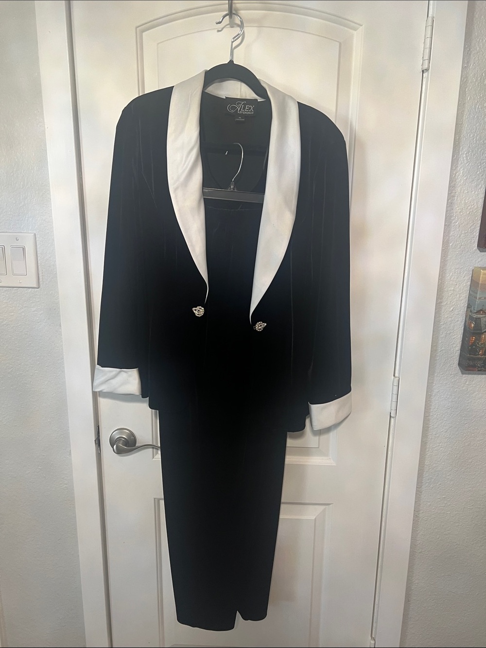 Alex Evenings Black Velvet Blazer with White Satin Shawl Collar